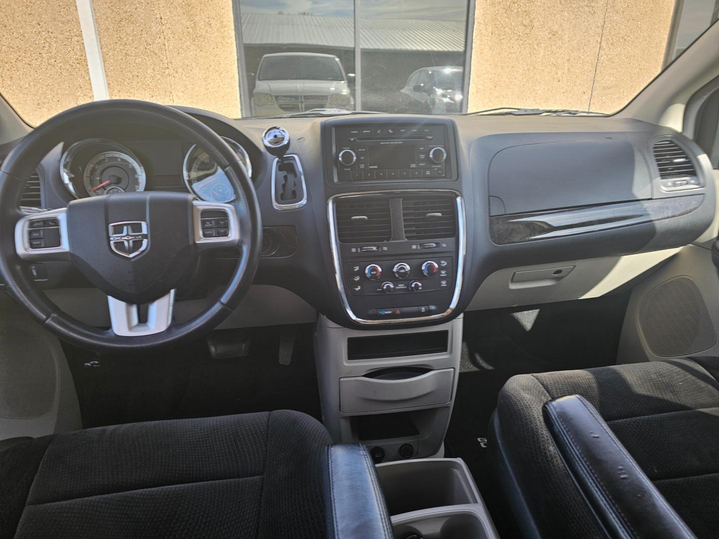 2013 WHITE Dodge Grand Caravan SE (2C4RDGBG0DR) with an 3.6L V6 DOHC 24V engine, 6-Speed Automatic transmission, located at 533 S Seven Points BLVD, Seven Points, TX, 75143, (430) 255-4030, 32.313999, -96.209351 - Photo#4